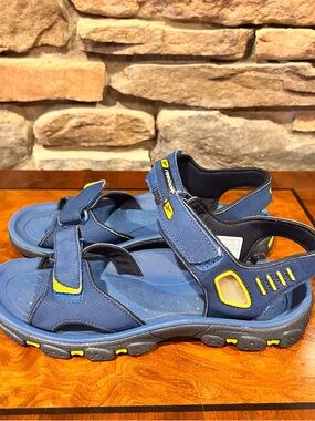 Reebok Navy and Yellow Adjustable Sport Sandals  size 6
